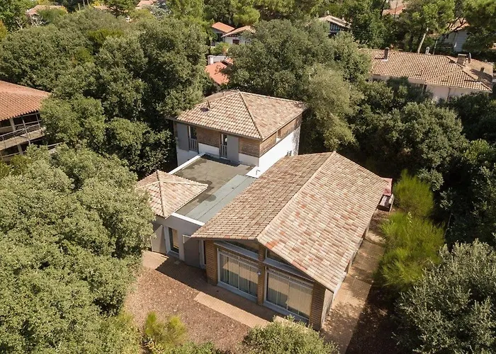 Bikiak, Proche De La Plage, Coeur Mouleau Arcachón